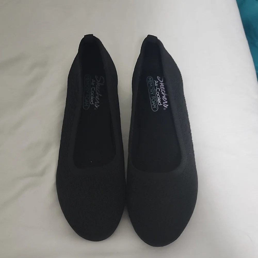Black Sketchers Flats W/Dust Bag - Picture 1 of 5